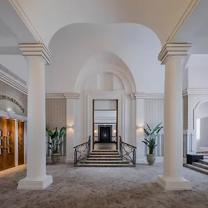 https://the-queens-qhotels.yorkshirehotels.net