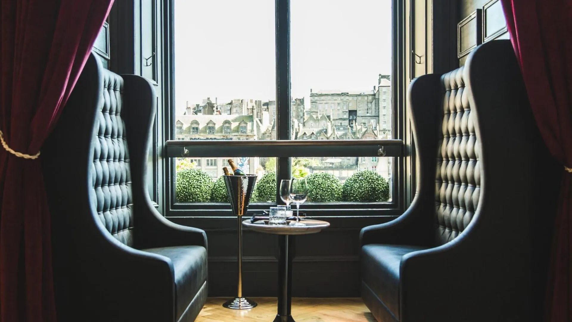 Hotel Indigo - Edinburgh - Princes Street By Ihg 4*,  Birleşik Krallık