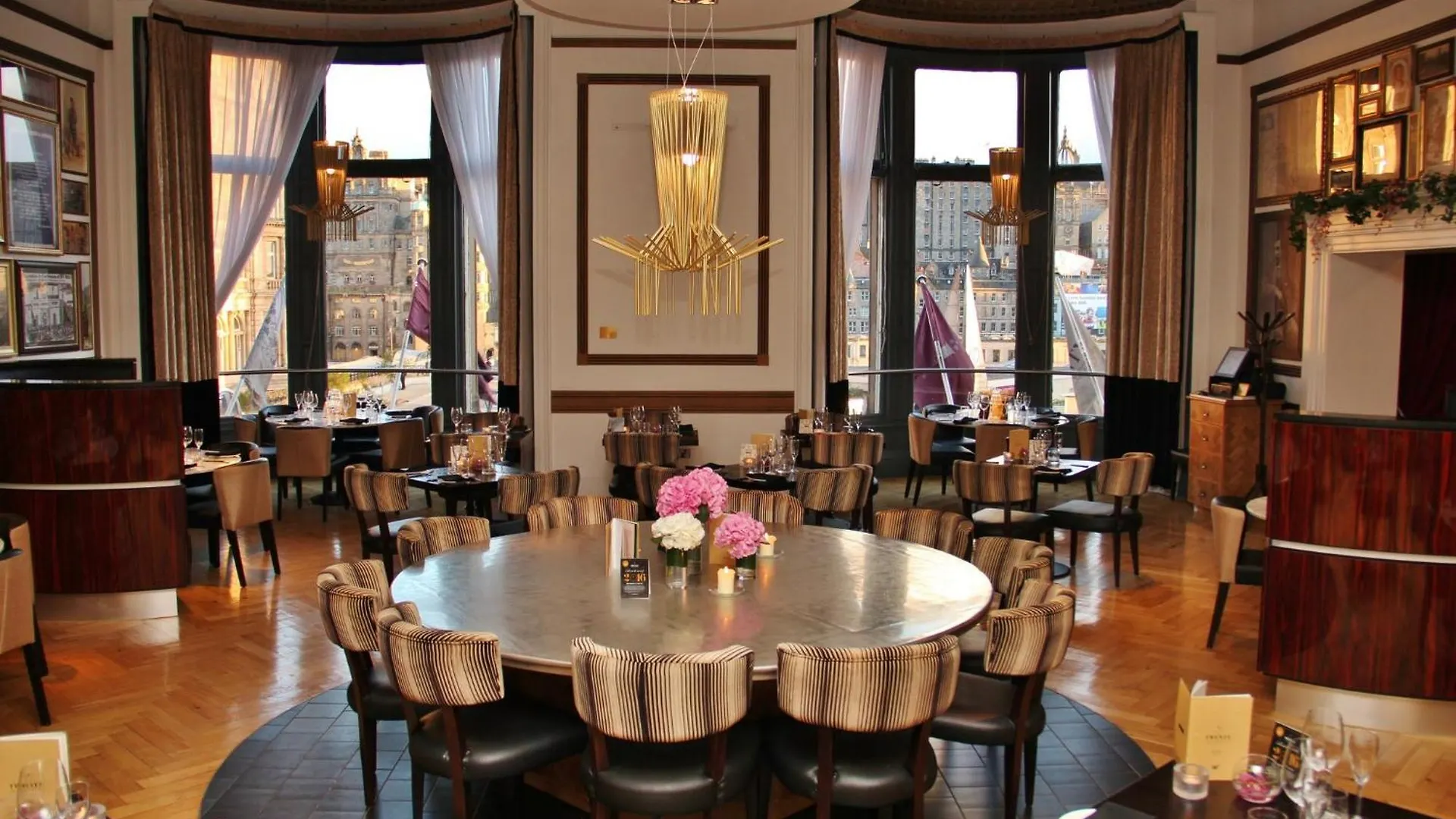 ****  Hotel Indigo - Edinburgh - Princes Street By Ihg Birleşik Krallık