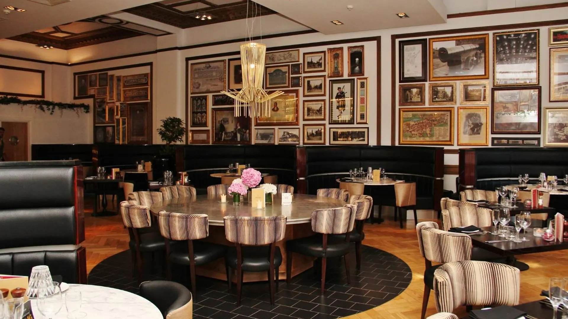 Hotel Indigo - Edinburgh - Princes Street By Ihg 4*,