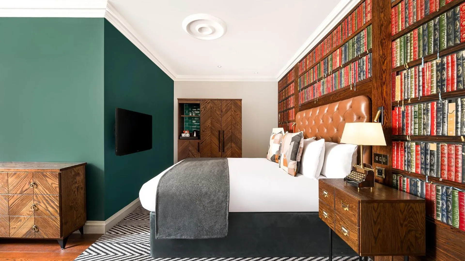 ****  Hotel Indigo - Edinburgh - Princes Street By Ihg Birleşik Krallık