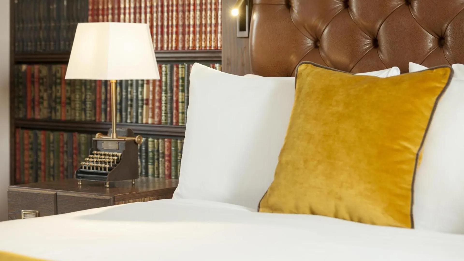 Hotel Indigo - Edinburgh - Princes Street By Ihg 4*,  Birleşik Krallık